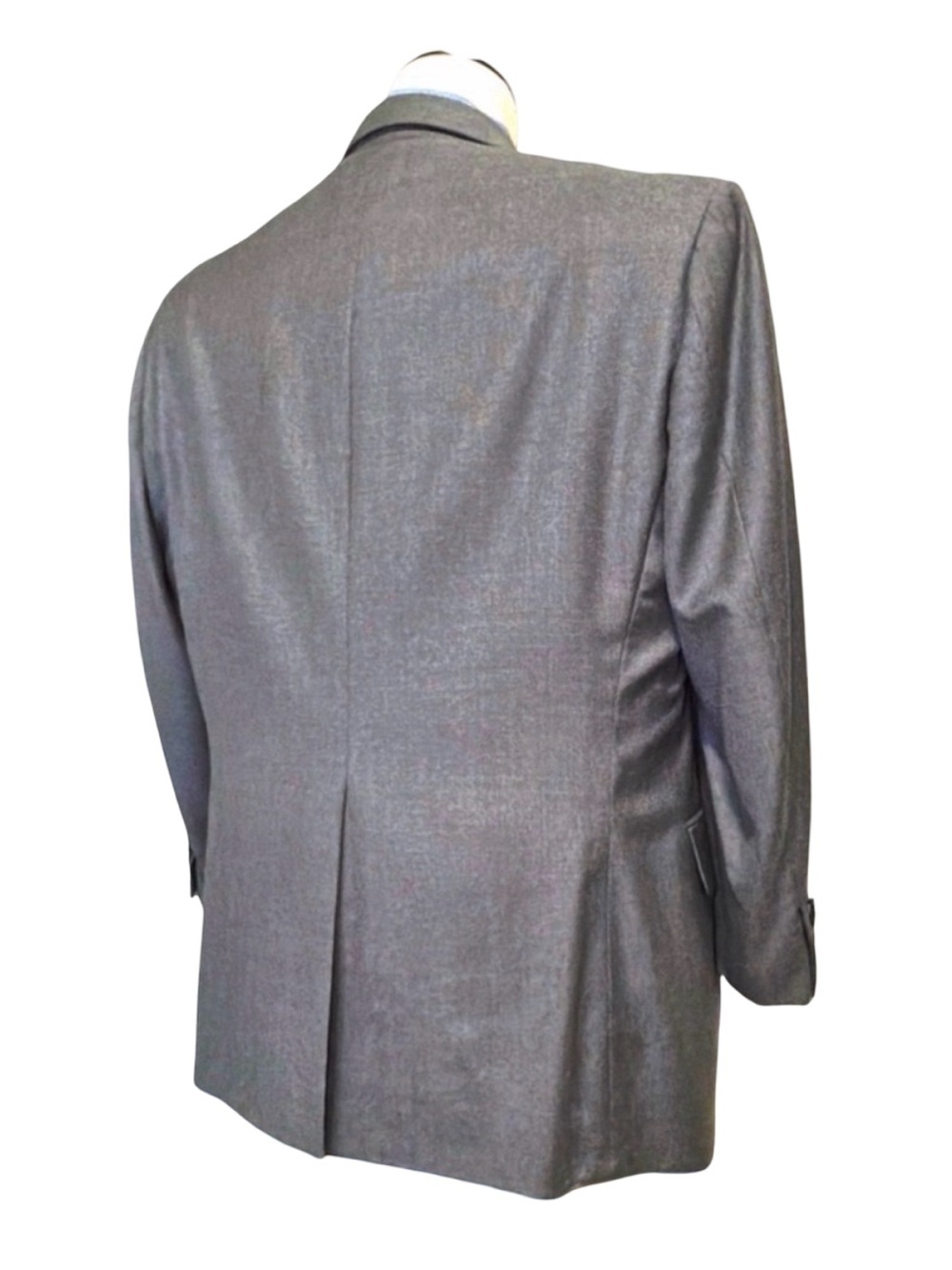 Tom James Royal Classic Gray Suit | 2-Piece | Hand Tailored | Executive Business - Picture 5 of 15